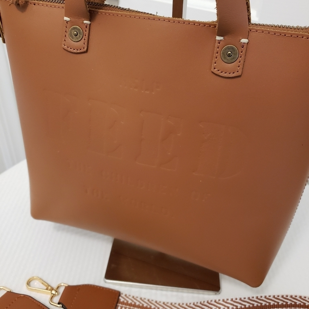 Feed Projects 50 Medium Sized Leather Satchel, Zi… - image 5